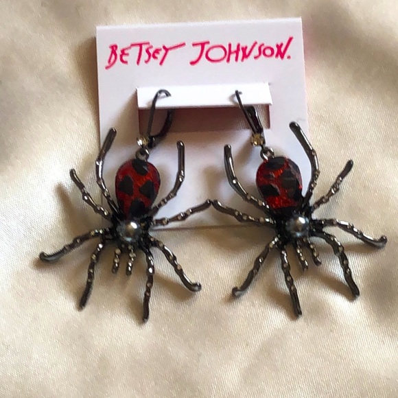 Betsey Johnson Hematite Tone Glampire Spider Drop Earrings Crystal Accents NWT - Picture 6 of 11